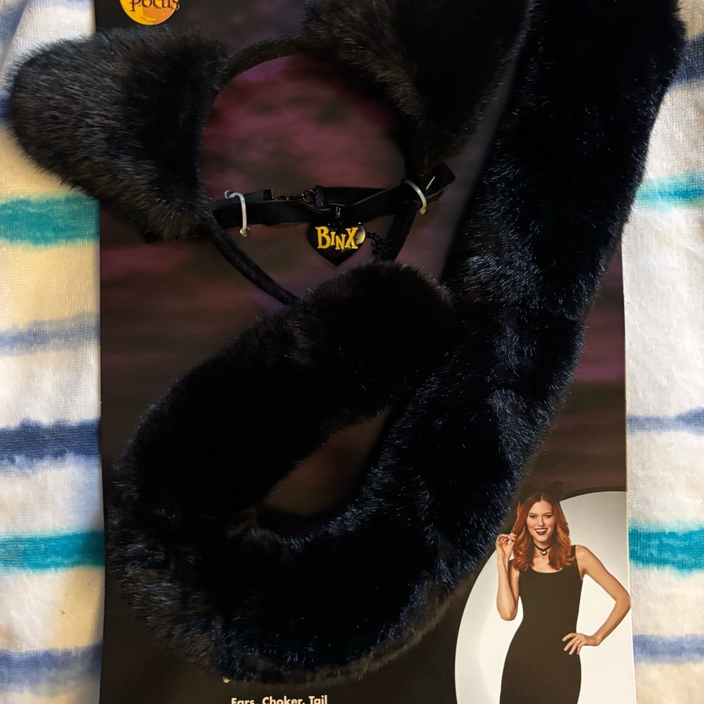 Spirit Halloween-Hocus Pocus-Binx Black Faux Fur Cat Ears , Collar, & Tail
